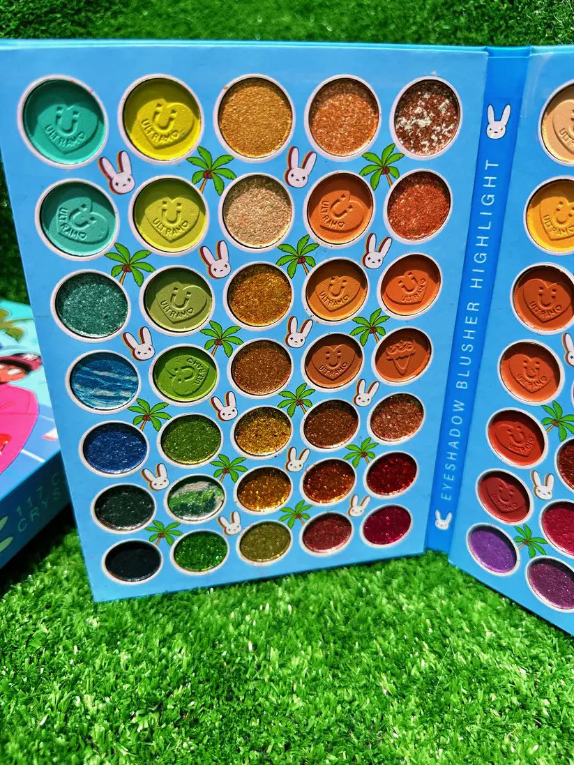 Libro de sombras con 117 colores.