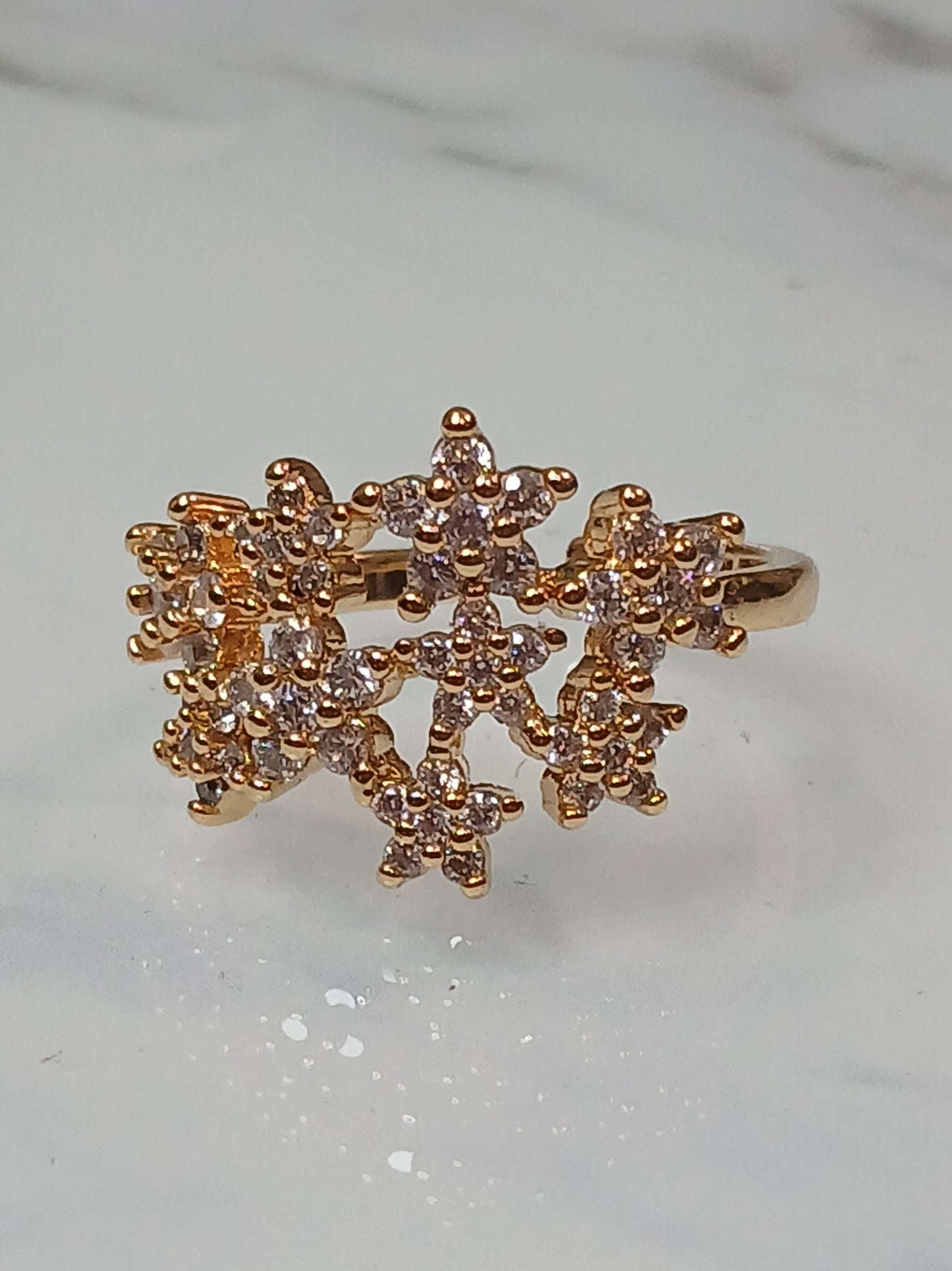 Anillos en baño de oro laminado.